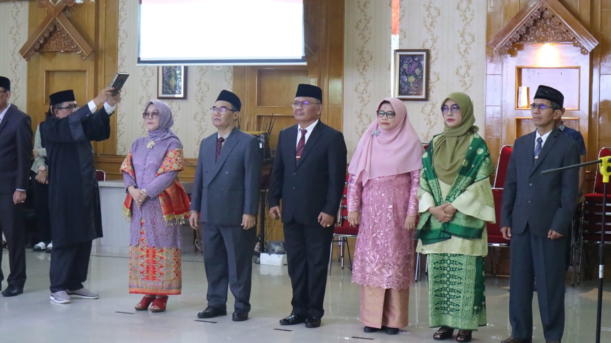 4 Wakil Rektor UNJA Periode 2024-2028 Resmi Dilantik