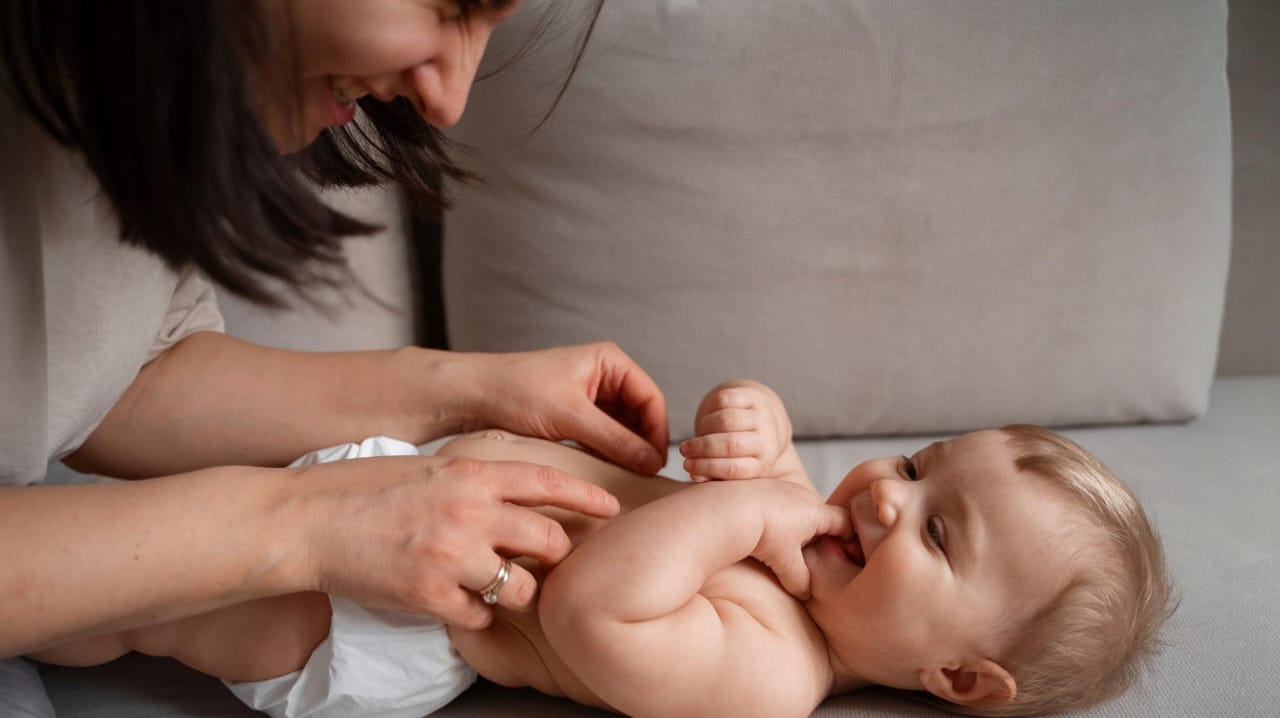 Orang Tua Wajib Tahu! 6 Cara Merangsang Otak bayi dengan Kegiatan Sehari-hari