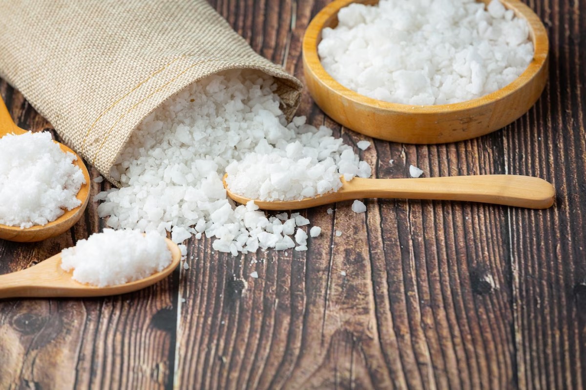 6 Dampak Buruk Kebanyakan Konsumsi Garam, Bikin Kulit Tidak Sehat