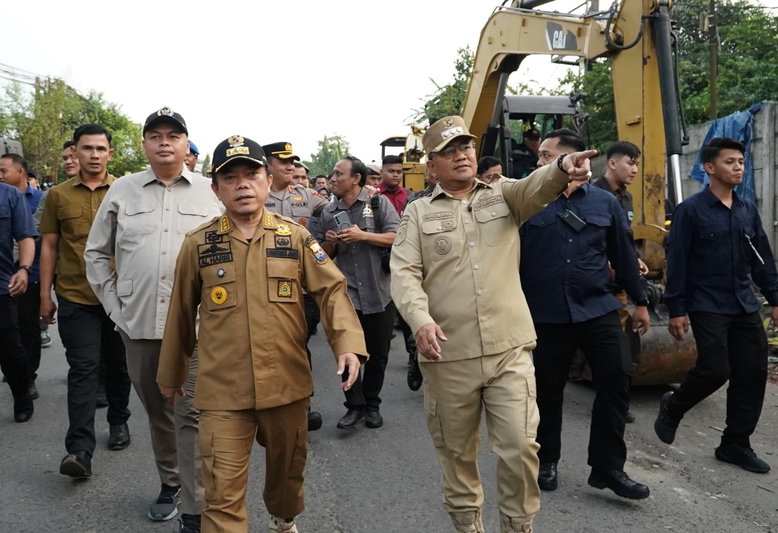 Pagi Ini, Gubernur dan Wali Kota Jambi Kompak Tertibkan Pedagang di Pasar Baru Talang Banjar