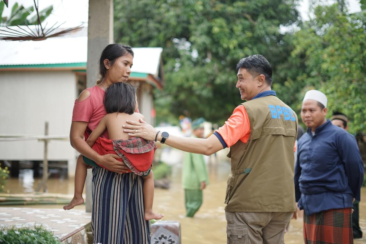 Pj Bupati Muaro Jambi Tinjau 2 Desa Terkena Banjir di Kecamatan Kumpeh