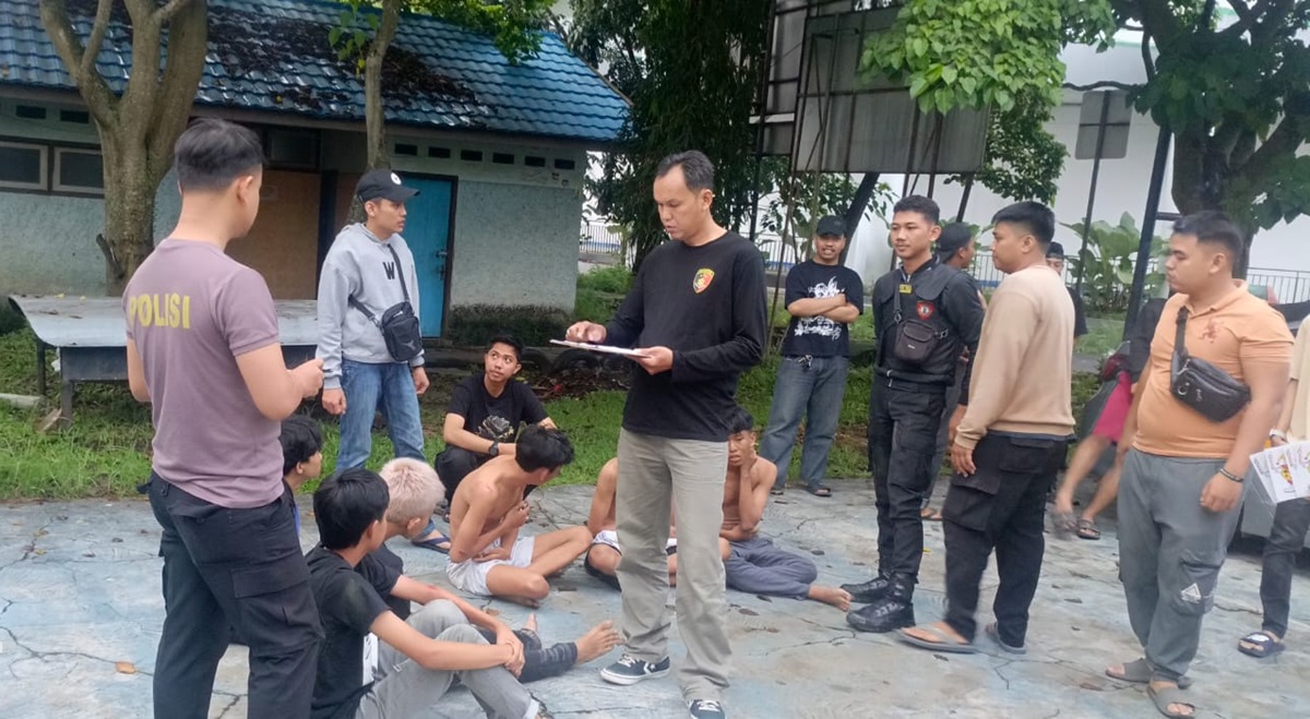 Gagah-gagahan Konvoi Bawa Sajam di Depan Mall WTC Batanghari, Enam Berandalan Bermotor Ditangkap Polisi