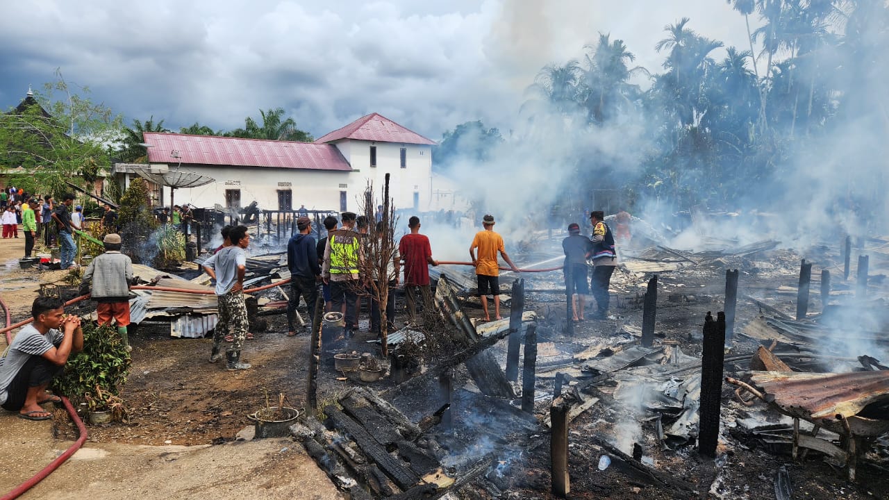 Kebakaran di Kecamatan Muarasabak Timur, 18 Orang Kehilangan Tempat Tinggal