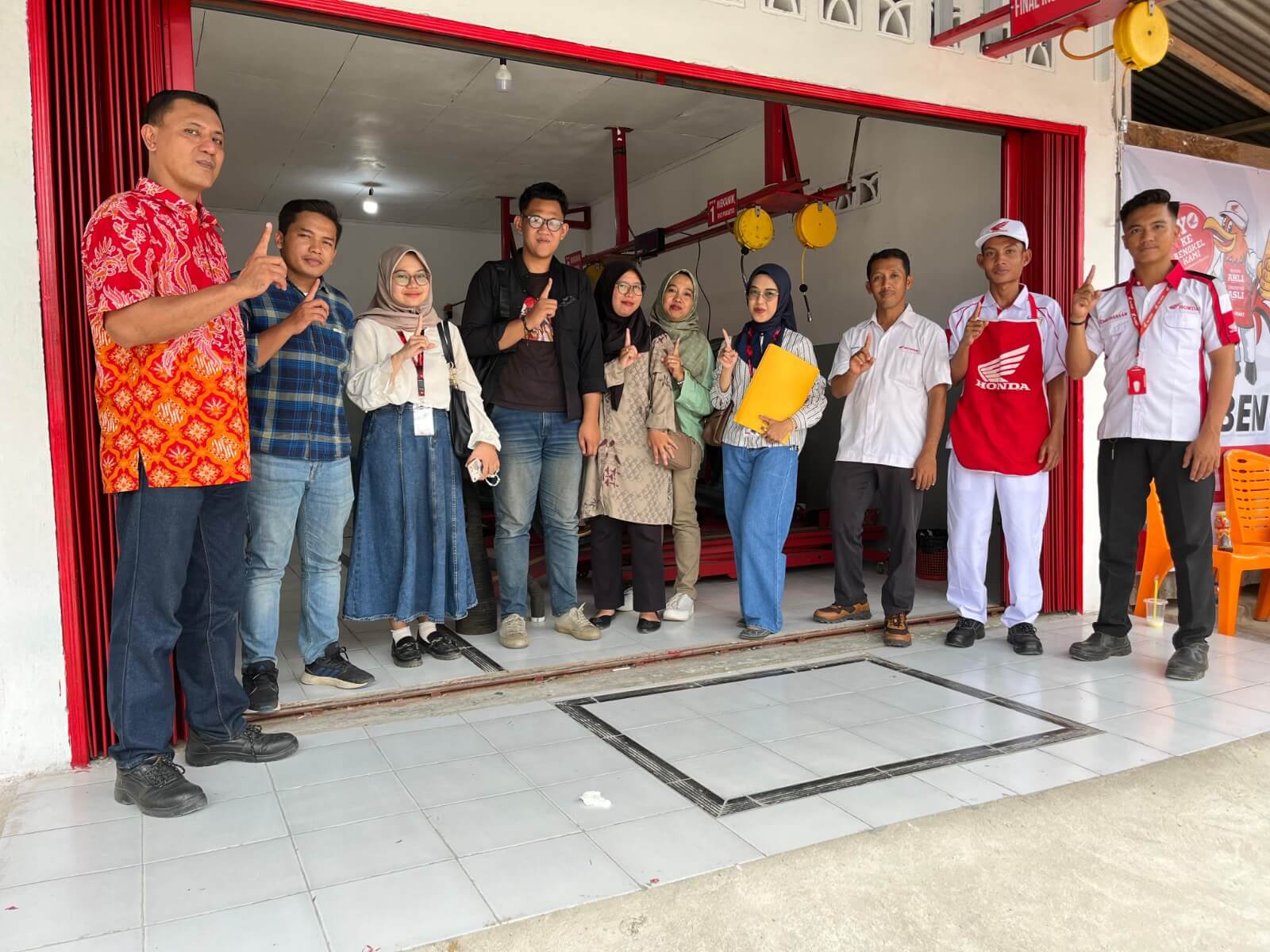 Sinsen Gelar Skena Garage dengan Memperkenalkan dan Eksplorasi Layanan Pos Ahass Tefa 