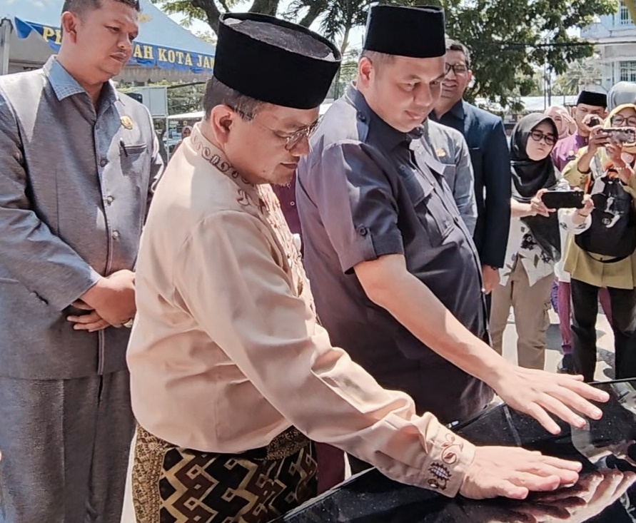 Wali Kota Jambi Luncurkan Call Center Darurat 112 'Bahagia', Siaga 24 Jam Tanpa Henti