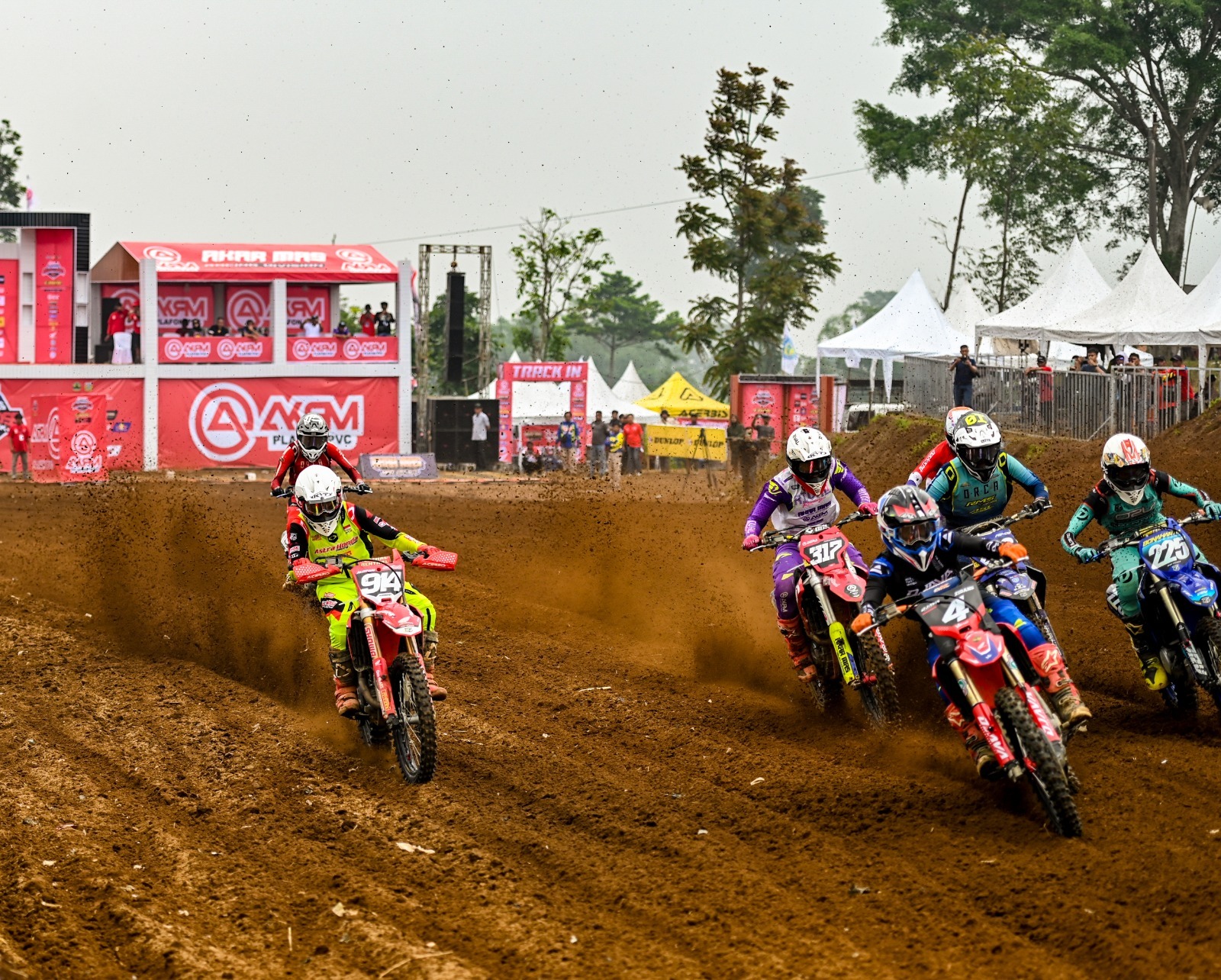 Melaju Kencang Selepas Cidera, Crosser AHM Raih Dua Podium Pada Final Kejurnas Motocross