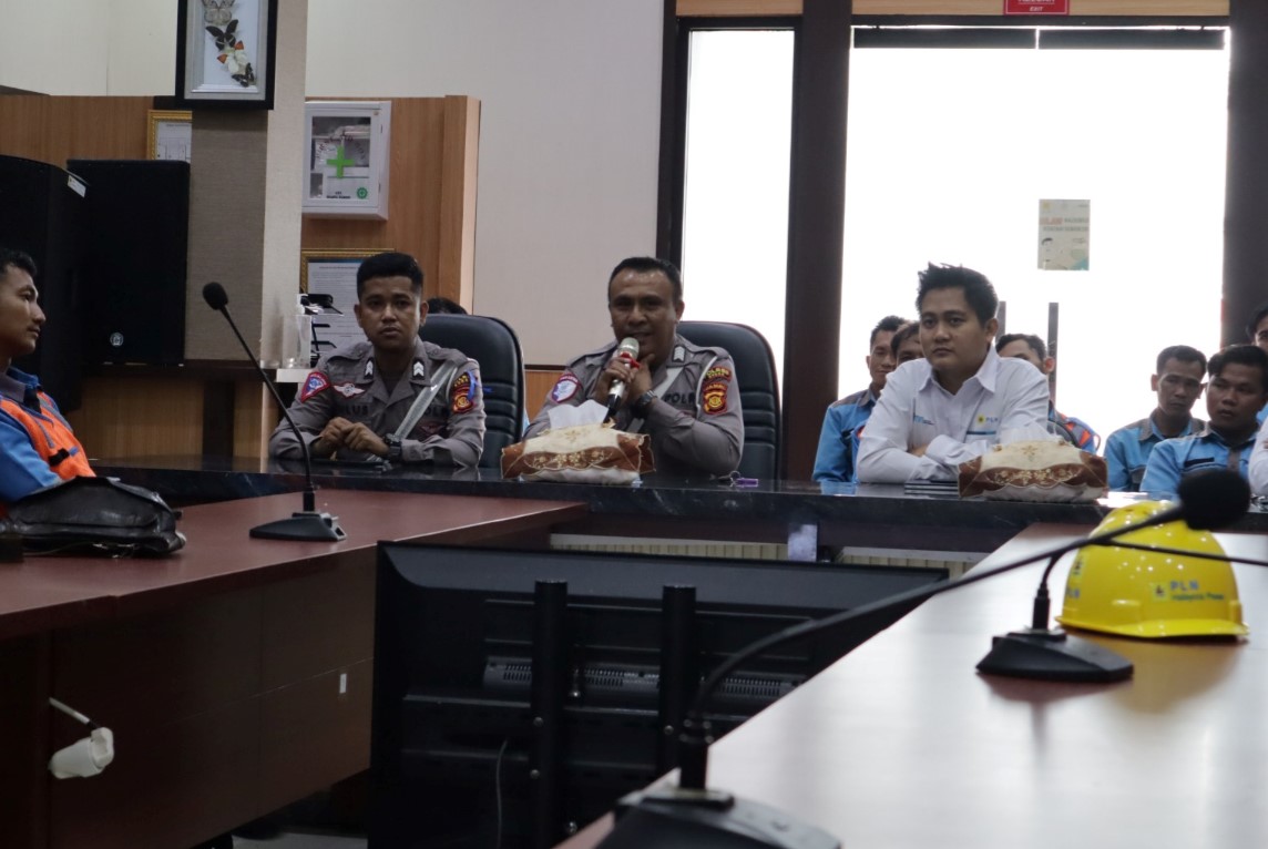 PLN Lakukan Kegiatan Safety Townhall Meeting dan Edukasi Safety Driving Bersama Satlantas Polres Muara Bungo