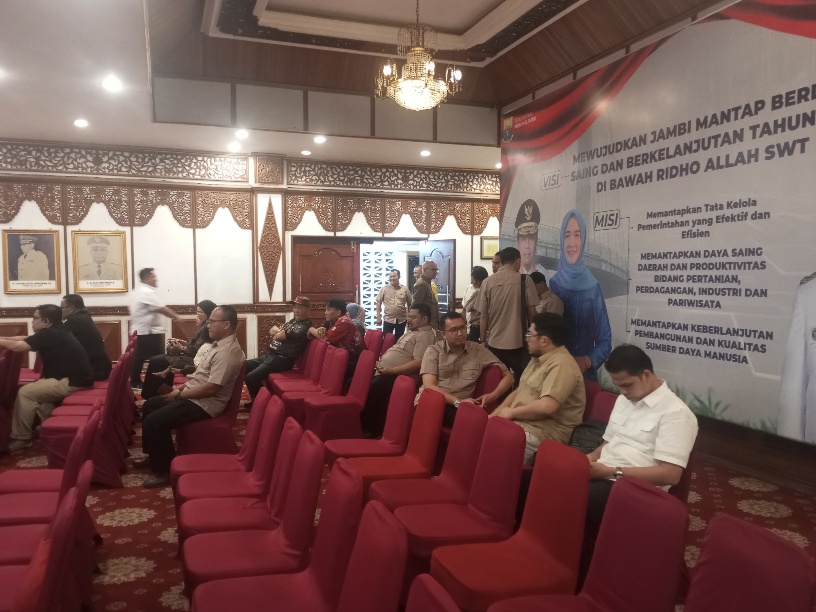 Jelang Pelantikan Perbakin Jambi, Aula Rumah Dinas Gubernur Mulai Ramai! Suasana Malam Ini Jadi Sorotan