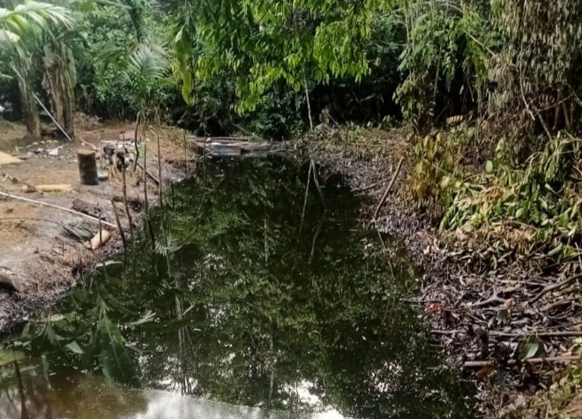 Pipa Minyak Milik Pertamina di Mestong, Muaro Jambi Bocor