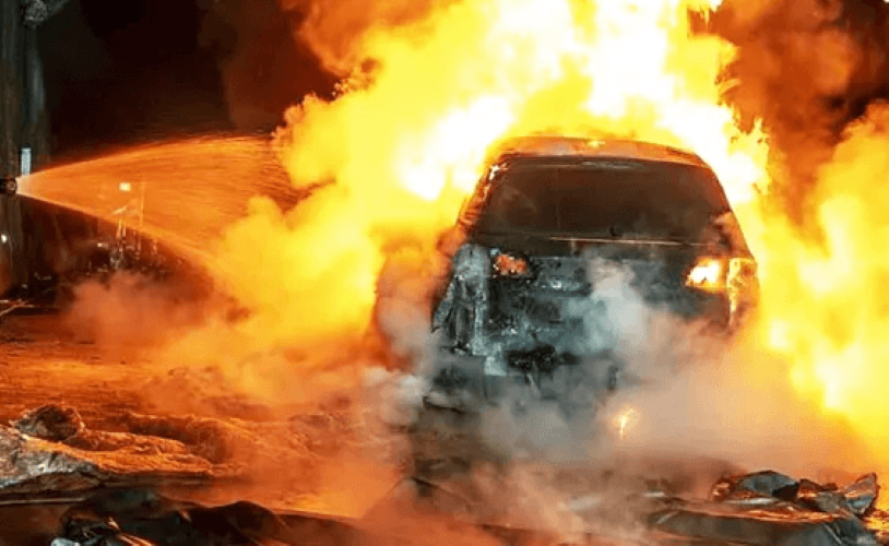 Mengapa Kebakaran Mobil Listrik Sulit Dipadamkan? Segera Lakukan Tiga Cara Ini 