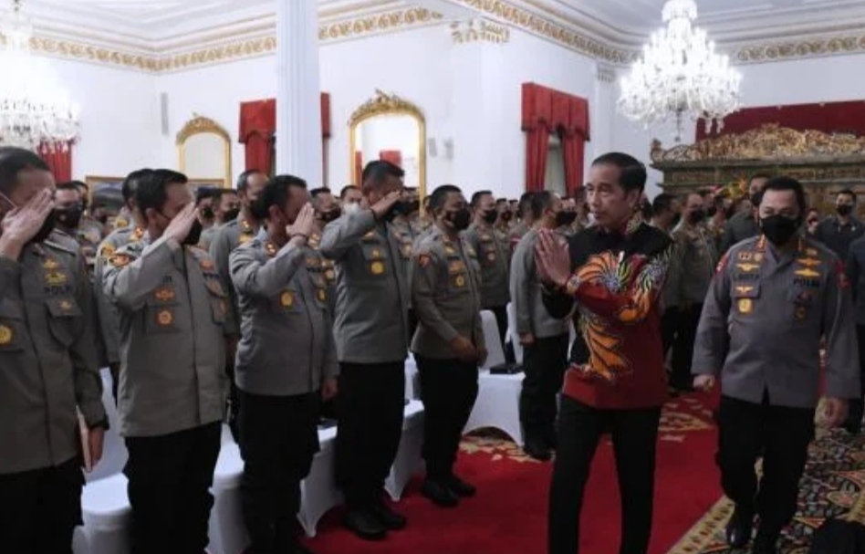Presiden Jokowi Sebut Tingkat Kepercayaan kepada Polri Makin Turun