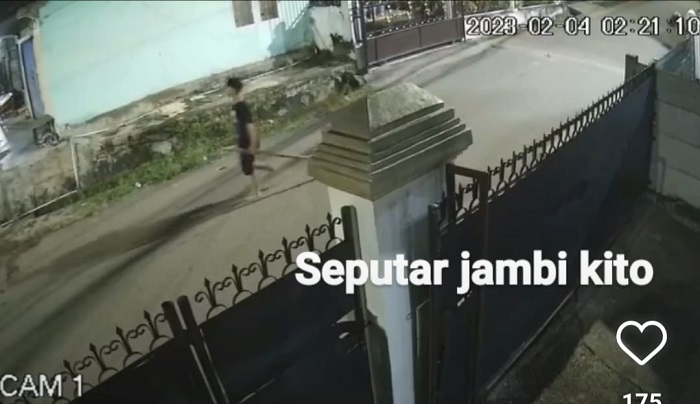 Meresahkan, Viral Video Rombongan Pemuda Bawa Sajam di Simpang Kawat Kota Jambi