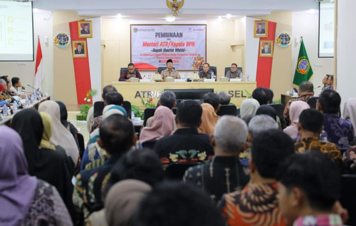 Beri Pengarahan di Kanwil BPN Provinsi Sulsel, Menteri Nusron: Tegas Jalankan Prinsip dan Luwes dalam Melayani