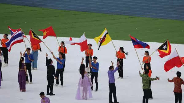 DUH..! Bendera Indonesia Terbalik hingga Kekurangan Lampu, Ini Insiden Memalukan SEA Games 2023 Kamboja Viral