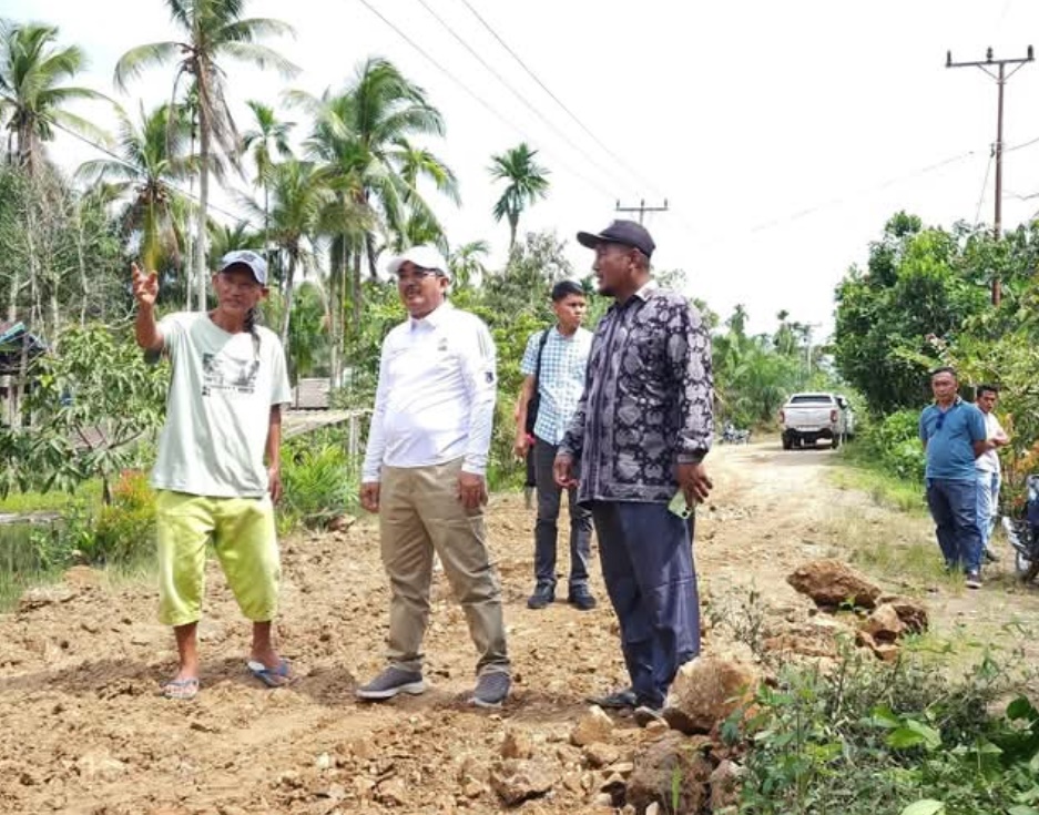 Dulu Rusak Parah, Kini Diperbaiki! Bupati Anwar Sadat Pastikan Jalan Parit Pudin Segera Diaspal