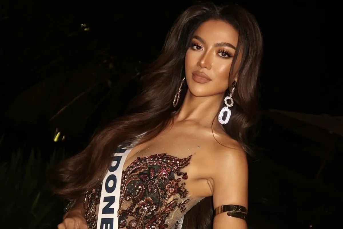 Sanly Liu Tampil Memukau dengan Kebaya Motif Garuda di Miss Universe 2025 Thailand