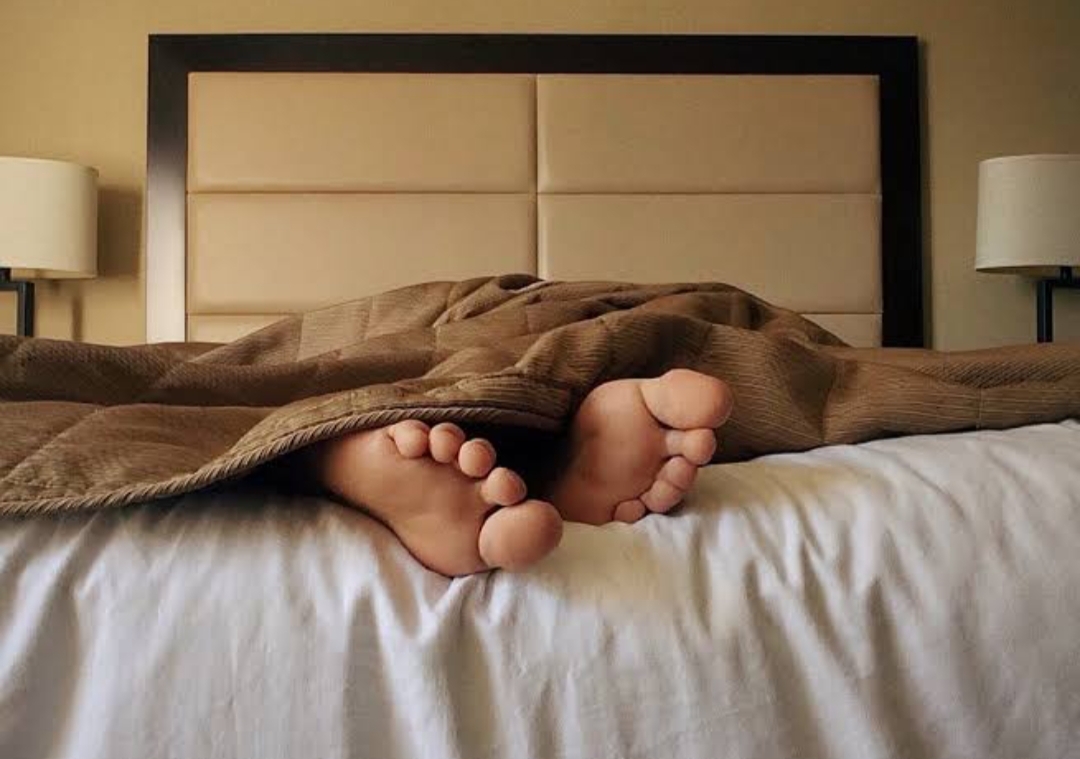 Bukan Mitos, Ternyata Tidur Tanpa Celana Dalam Bikin Pria Makin Subur