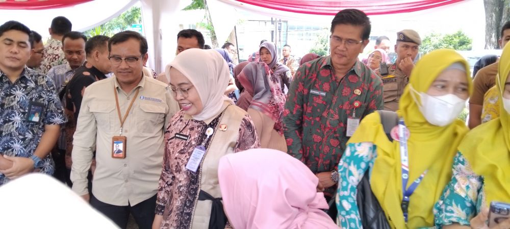 Pj Wali Kota Jambi Sri Purwaningsih Membuka Kegiatan Pangan Murah 