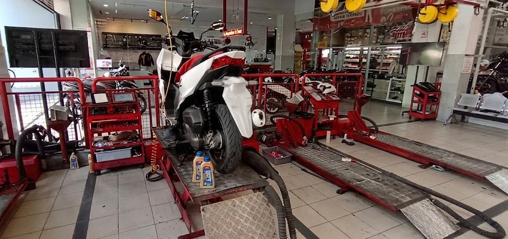 Jangan Tunggu Rusak! Ini Tanda Motor Sudah Waktunya Servis