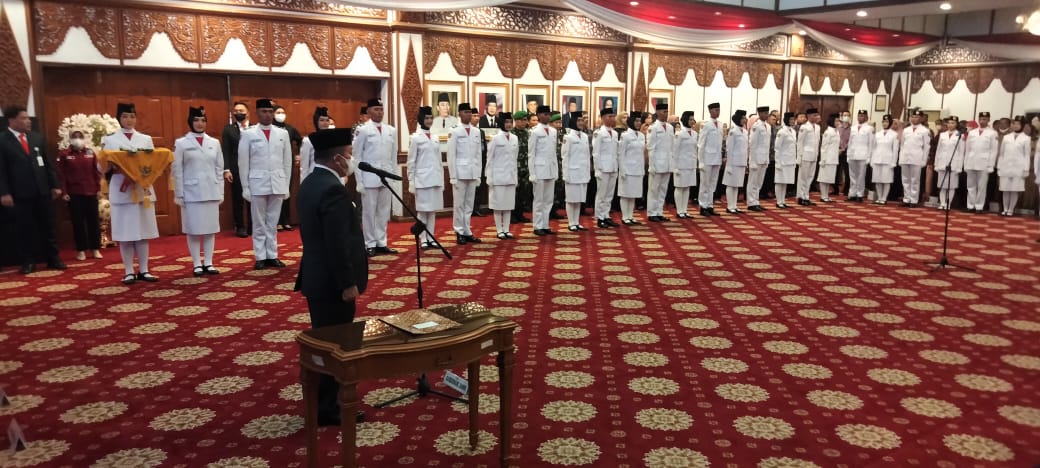 Gubernur Jambi Al Haris Kukuhkan Pasukan Paskibraka 2022: Jaga Kesehatan