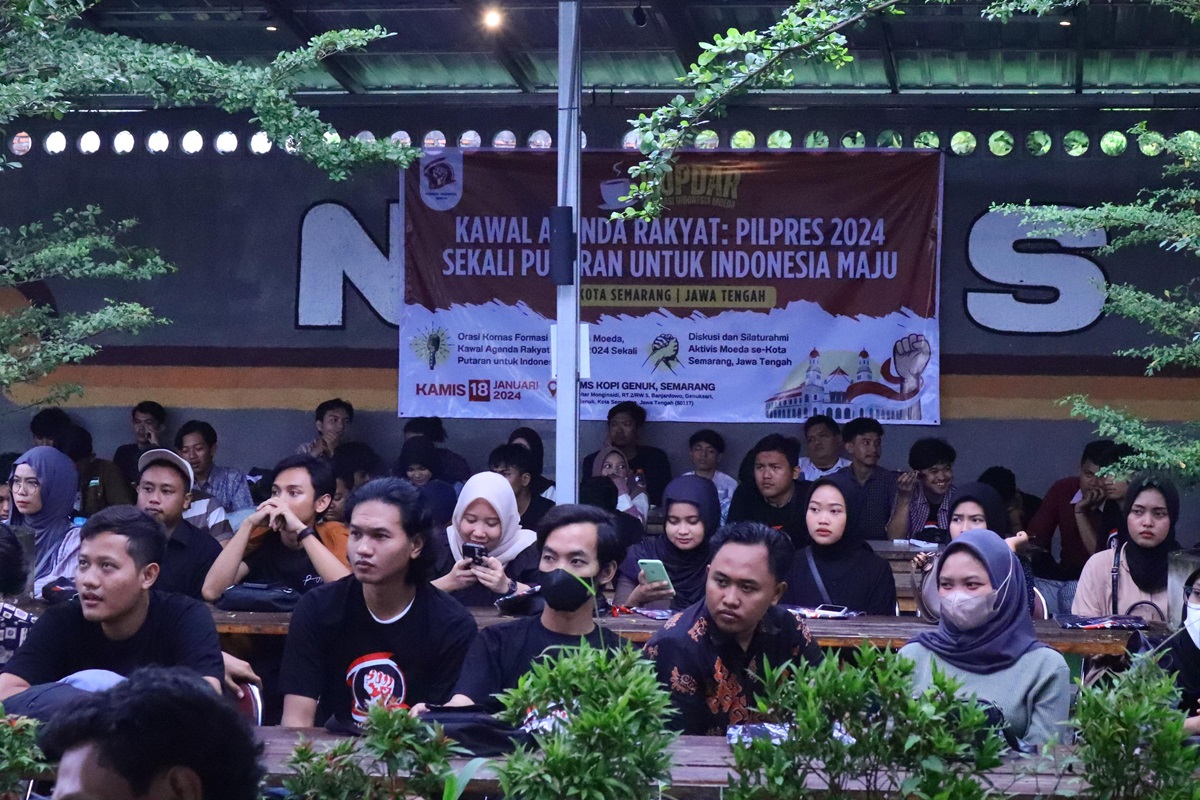 Ratusan Mahasiswa di Semarang Suarakan Pilpres 2024 Sekali Putaran untuk Prabowo-Gibran
