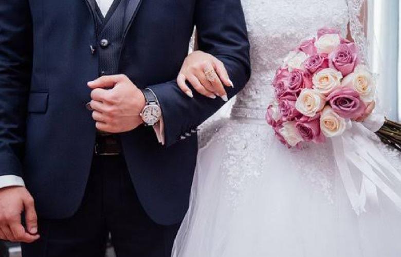 4 Tips Foto Pernikahan Bagus Meskipun Menggunakan Tenda