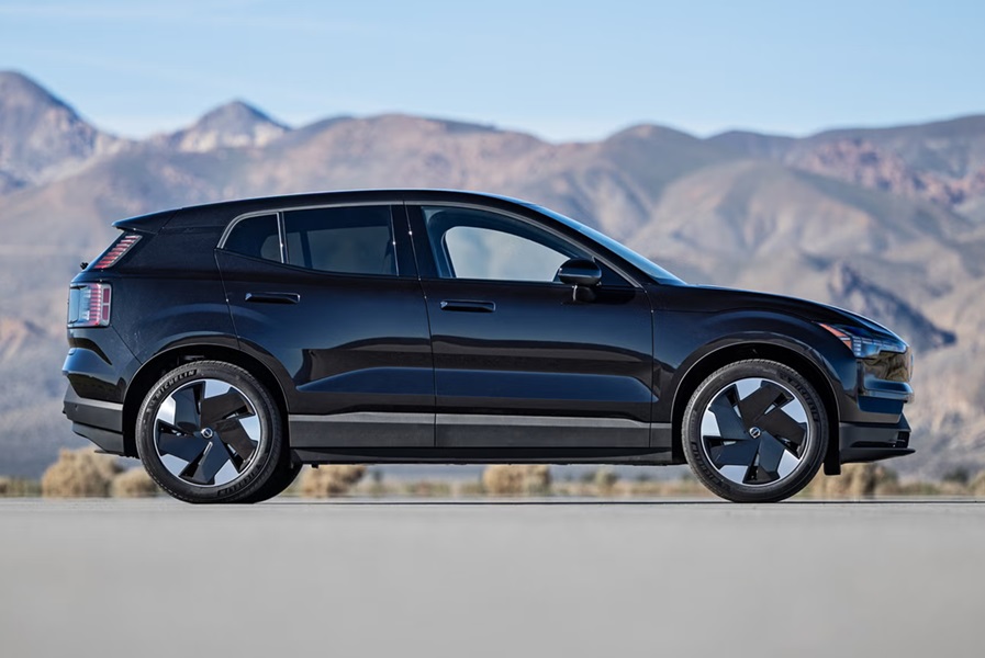 Tes Perdana Volvo EX30 2026: Kecil, Listrik, Tapi Larinya Bikin Kaget! Ini Kelebihan dan Kekurangannya