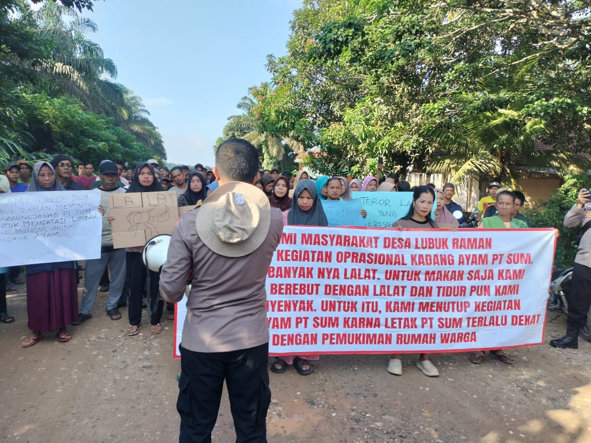  Warga Muaro Jambi Tuntut Penutupan Kandang Ayam PT SUM, Rumah Sering Diserbut Lalat