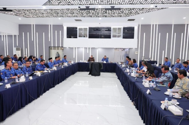 Kebut Penyelesaian Berkas Layanan Pertanahan, Menteri Nusron Instruksikan Jajaran Masuk di Akhir Pekan