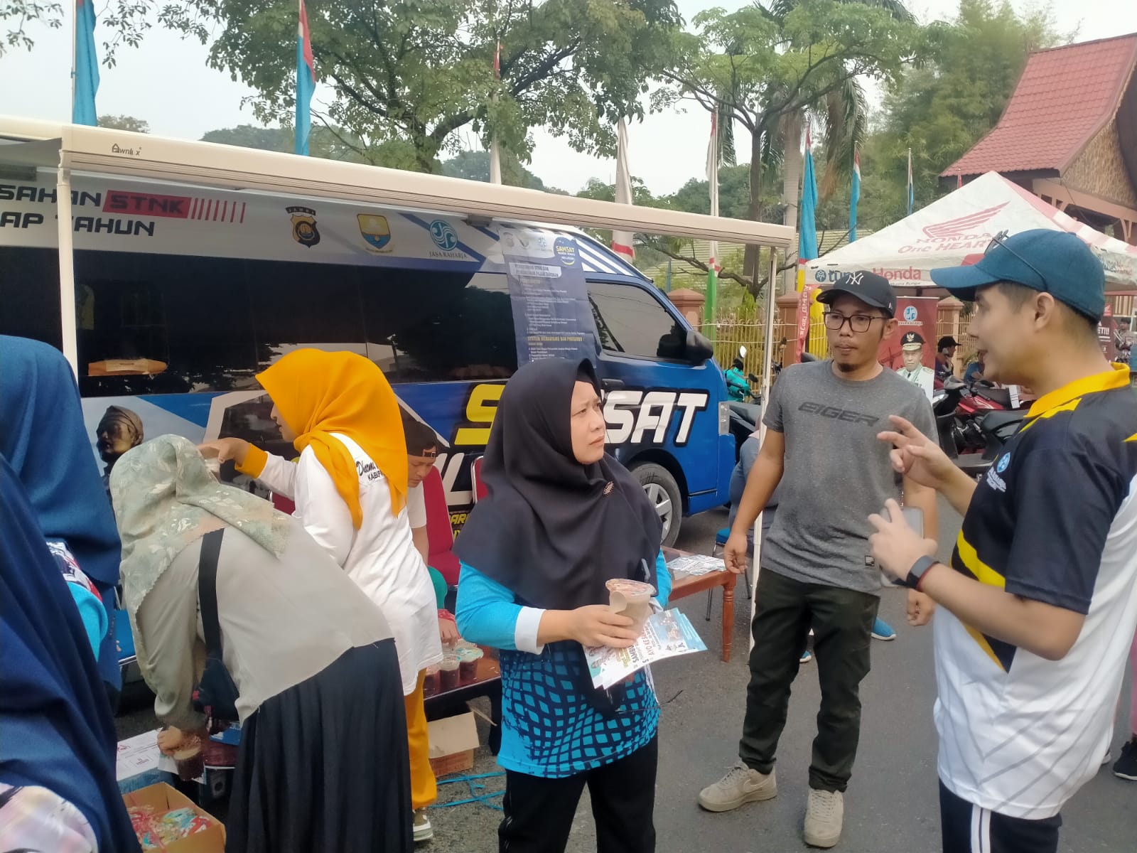 Samsat Bungo Berikan Sambung Sapa untuk Warga Bungo di Car Free Day