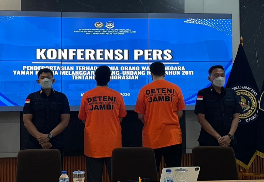 Main-main dengan Izin Tinggal? Dua WN Yaman Langsung Dideportasi Imigrasi Jambi