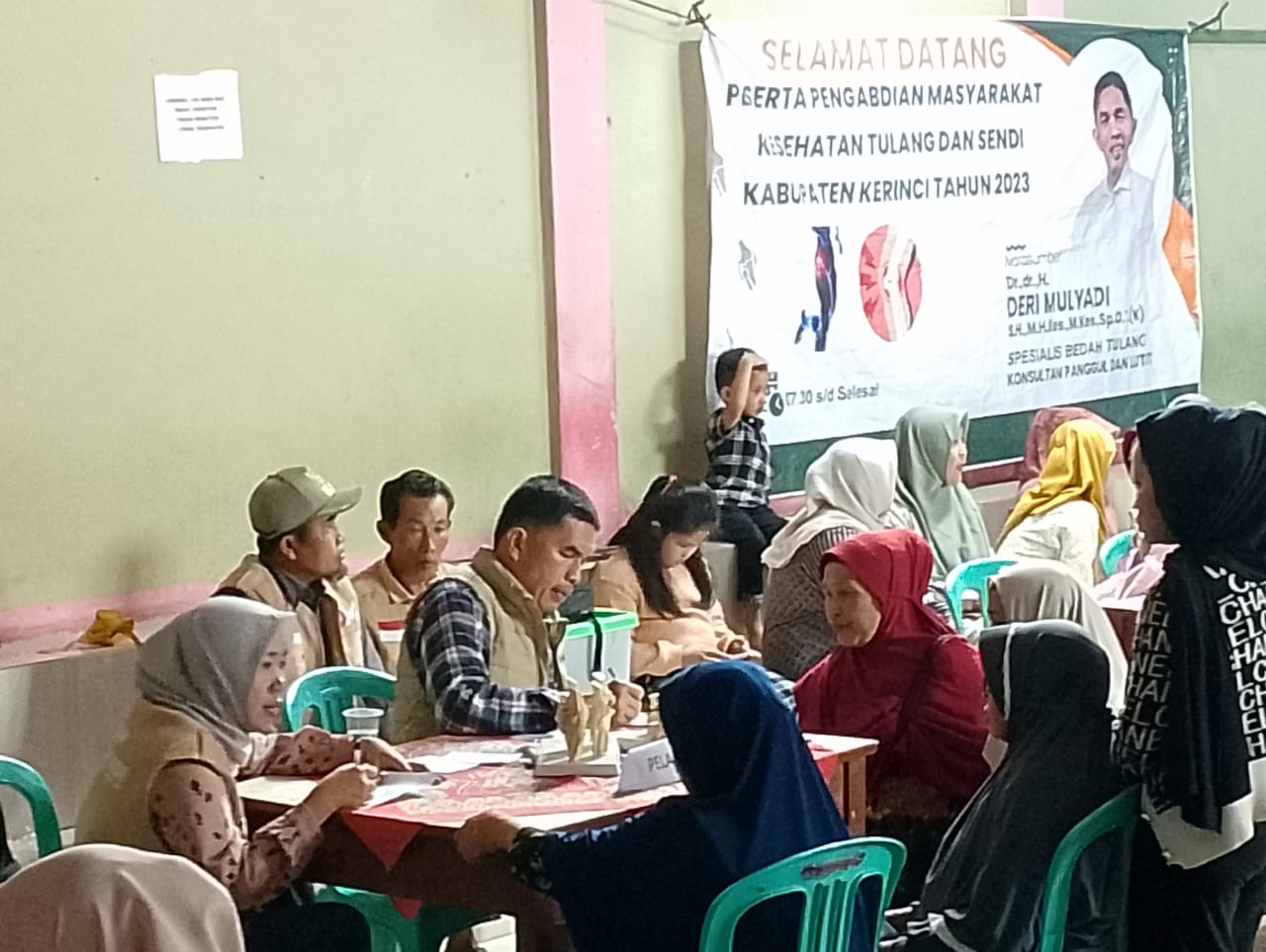 Giliran Warga 5 Desa Tanjung Pauh Dapat Pelayanan Kesehatan Gratis dr.Deri Mulyadi