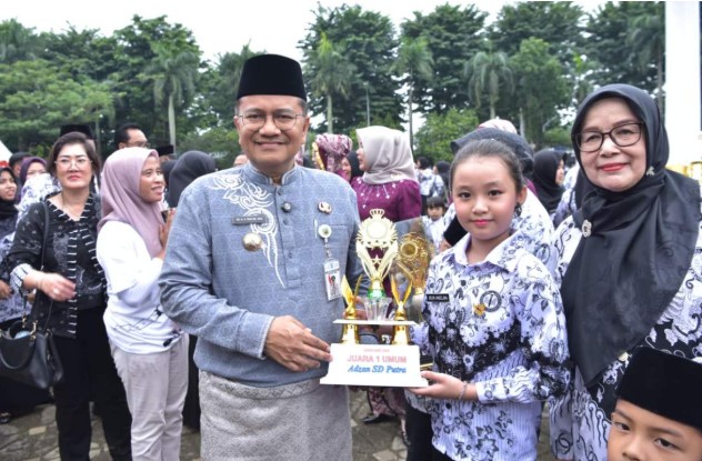 Pemkot Jambi Gelar Upacara Hari Guru Nasional, Maulana Tekankan Peran Strategis Guru Bangun Masa Depan Bangsa