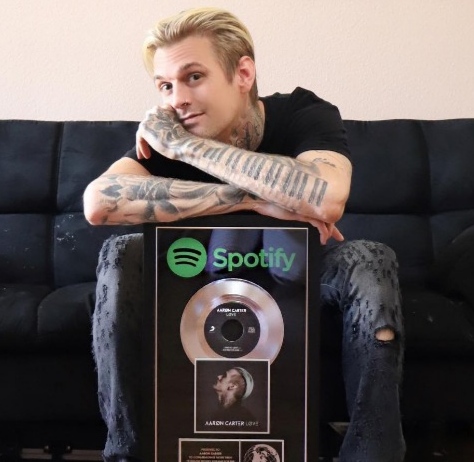 Artis Aaron Carter Meninggal Dunia