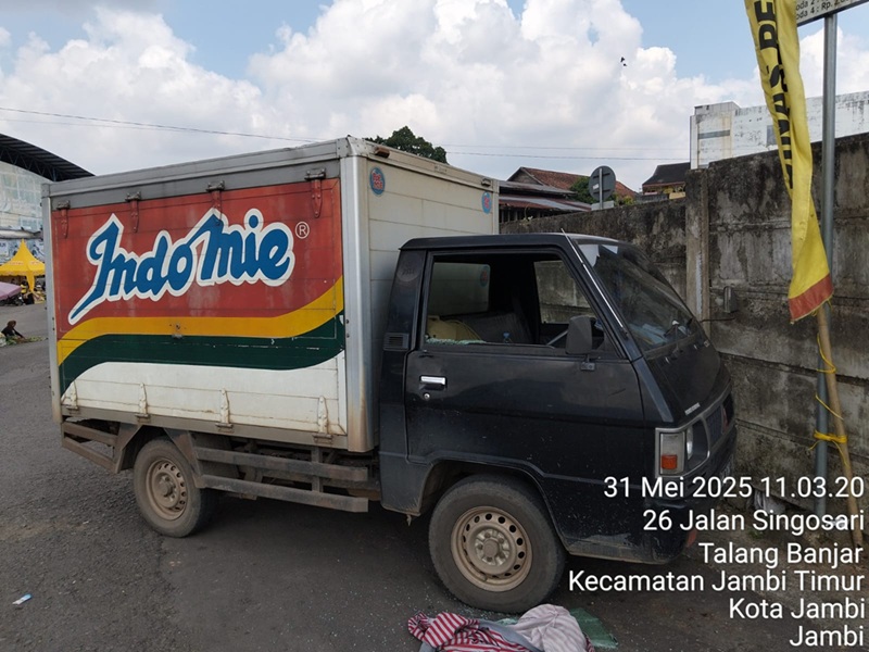 Duh! Kaca Mobil PT Indofood Dipecah di Talang Banjar Kota Jambi, Laptop dan Logam Mulia Dibawa Kabur 