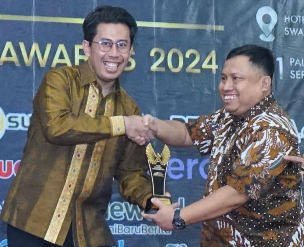 Konsisten Laksanakan Program PLN Peduli, AMSI Sumsel Beri Anugerah Penghargaan CSR Terbaik kepada PLN UID S2JB