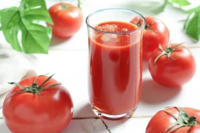 Miliki Banyak Serat dan Vitamin, Ini 5 Khasiat Jus Tomat untuk Kesehatan 