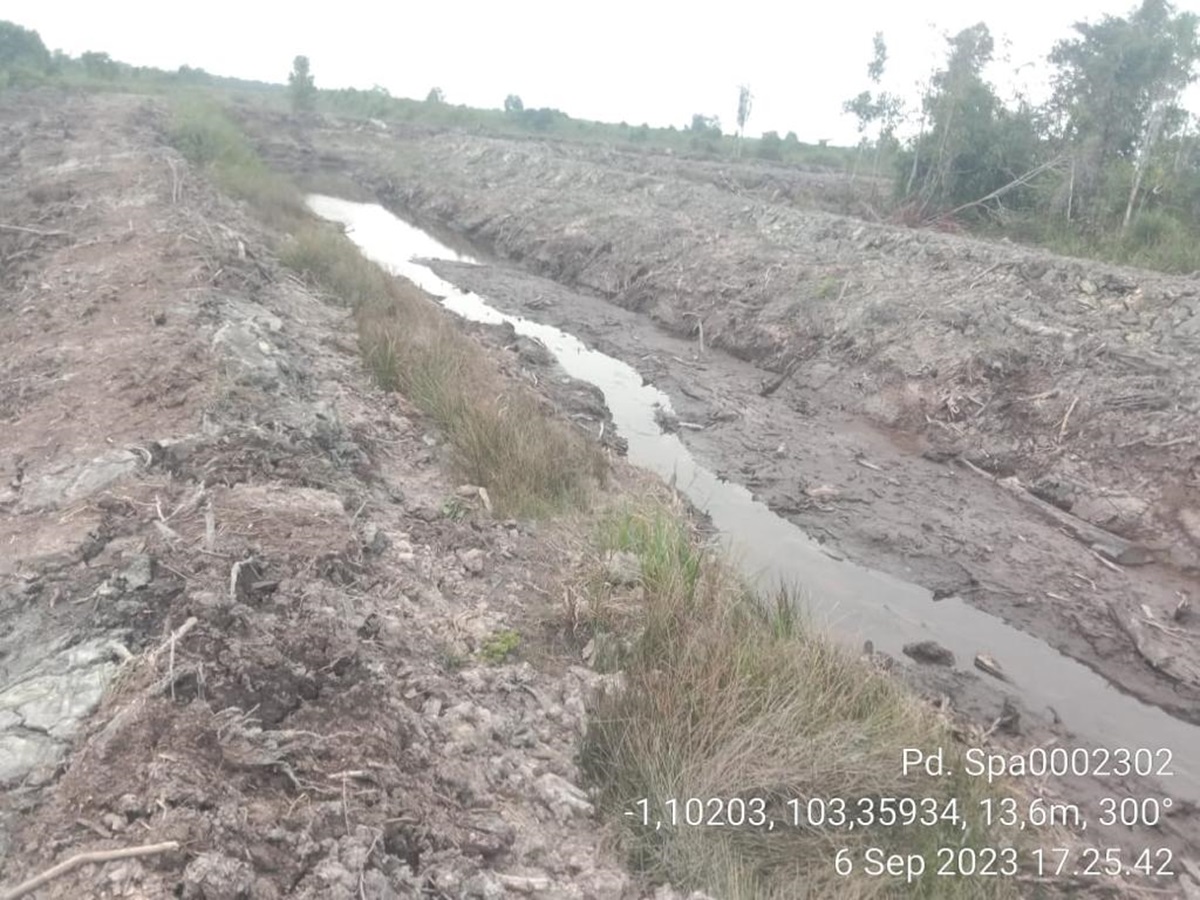 Telan Anggaran Rp900 Juta, Pekerjaan Normalisasi Sungai Betara Diduga Longsor
