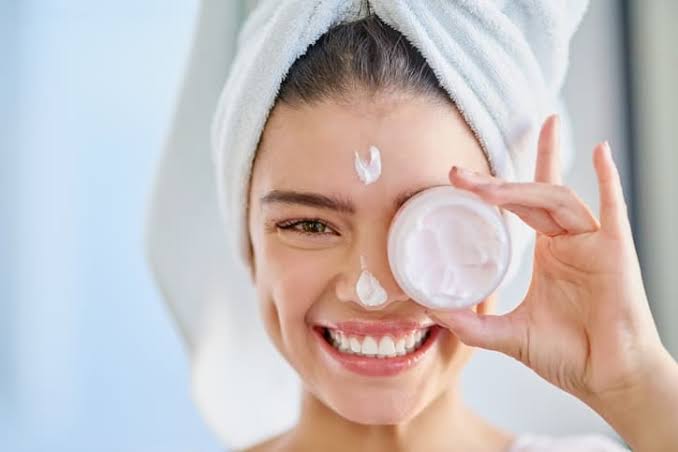 Make Up jadi Gak Maksimal, Ini 4 Kesalahan saat Mengaplikasikan Produk Skin Care
