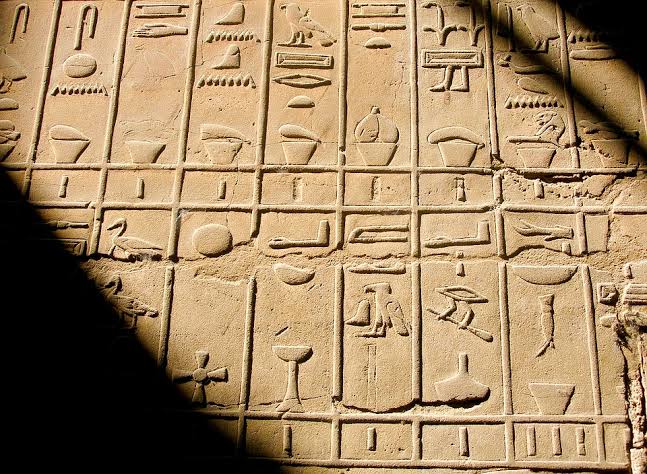 Arkeolog Temukan Peti Berisi Mumi dan Harta Karun Mesir Kuno