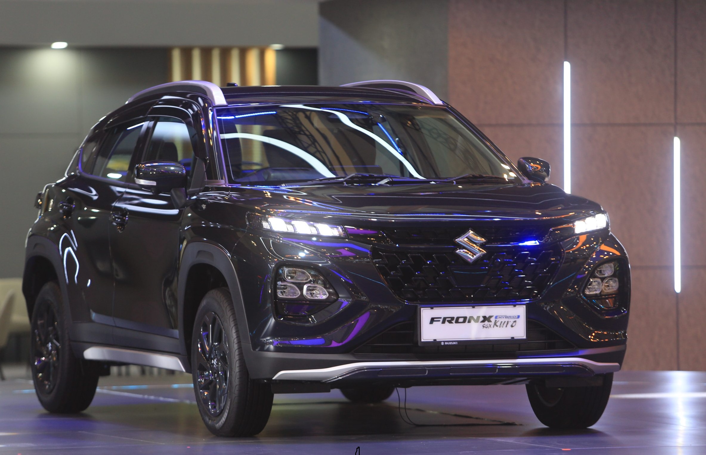Suzuki Fronx SGX Hybrid Kuro di GIIAS 2026, Tampil Eksklusif Serba Hitam dengan Peningkatan Fitur Keamanan