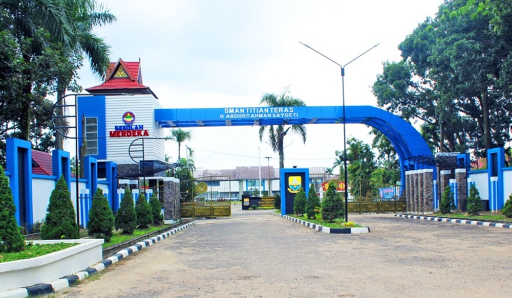 Siswa SMA Titian Teras Jambi Diduga Dikeroyok Senior, Ortu Pilih Lapor ke Polisi