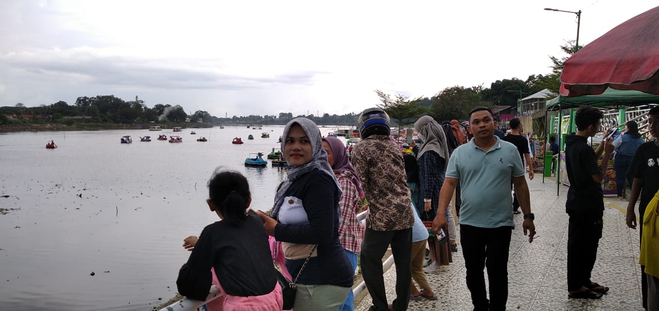 Danau Sipin Ramai Dikunjungi Masyarakat Selama Libur Lebaran, Polisi Pastikan Kondisi Aman