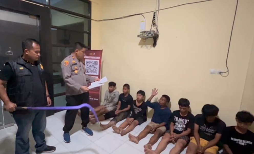 Masih SMP! Polisi Tangkap Rombongan Bujang Madesu Bersenjata Tajam yang Konvoi dan Serang Warga di Jaluko