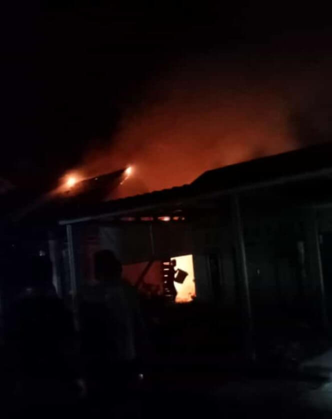 Satu Unit Rumah di Royal Asri Bungo Hangus Terbakar