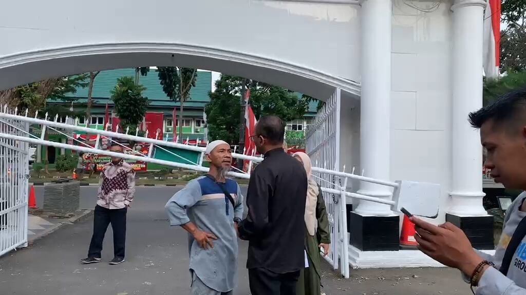 Dugaan Penipuan, Kemenhaj Periksa Korban dan Pemilik Travel Umroh di Kejati Jambi, Sempat Terjadi Keributan 