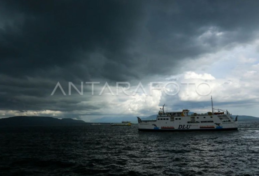 Langit yang Tak Lagi Tenang