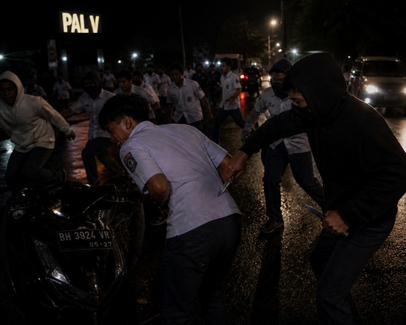 Niat Menolong Berujung Petaka! Remaja SMK di Jambi Ditusuk Saat Konvoi Kelulusan, Dapat 30 Jahitan di Pinggang