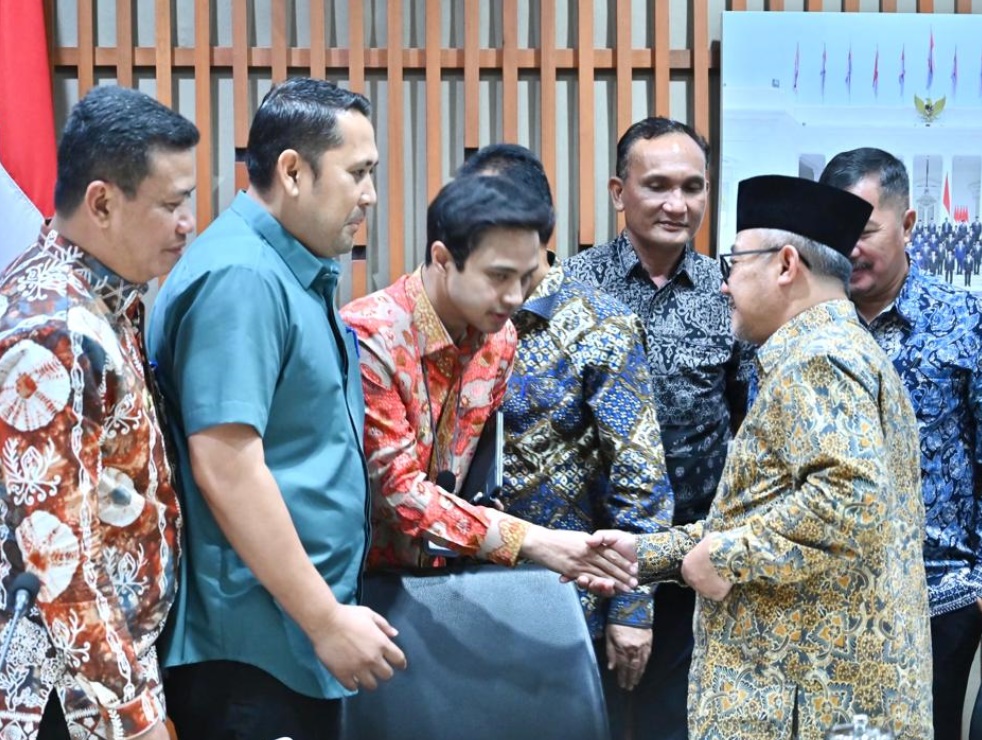 Wawako Diza Dampingi Gubernur Temui Mendikdasmen, Bahas Sekolah Digital dan PAUD Gratis