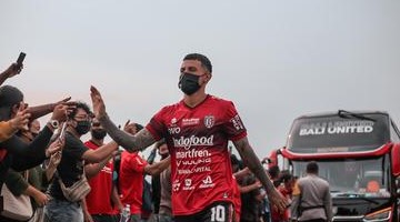 Resmi, Stefano Lilipaly Tinggalkan Bali United
